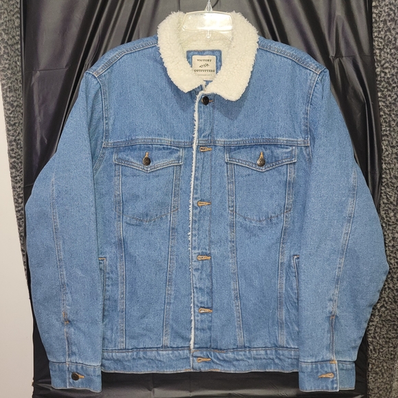 Victory Outfitters sherpa-lined denim trucker jacket. - Picture 3 of 8